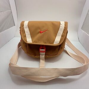 Nike Hike Hip Pack/Crossbody NWOT
